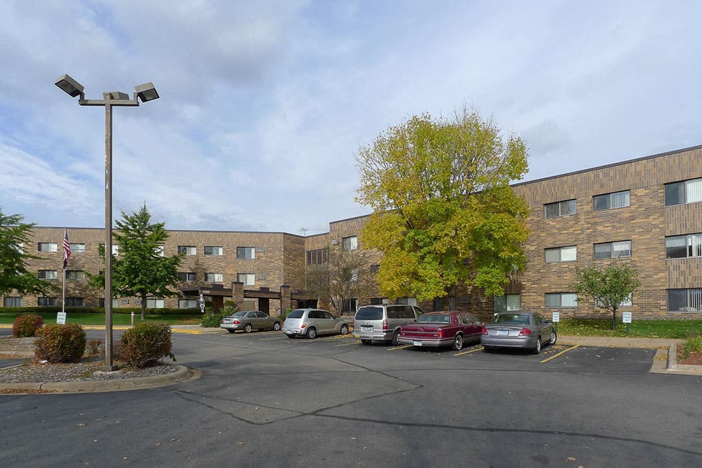 Apartments for Rent in Mahtomedi, MN East Shore Place